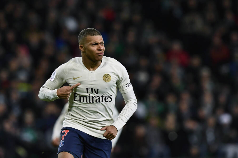 中产消费观变化，奢侈品牌收缩战线，高端商场变局已至